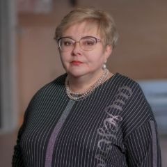 Телятник Лариса